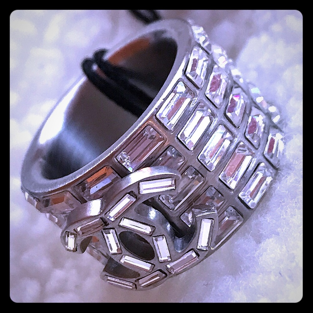NWT [Chanel] Crystal Embellished Ring